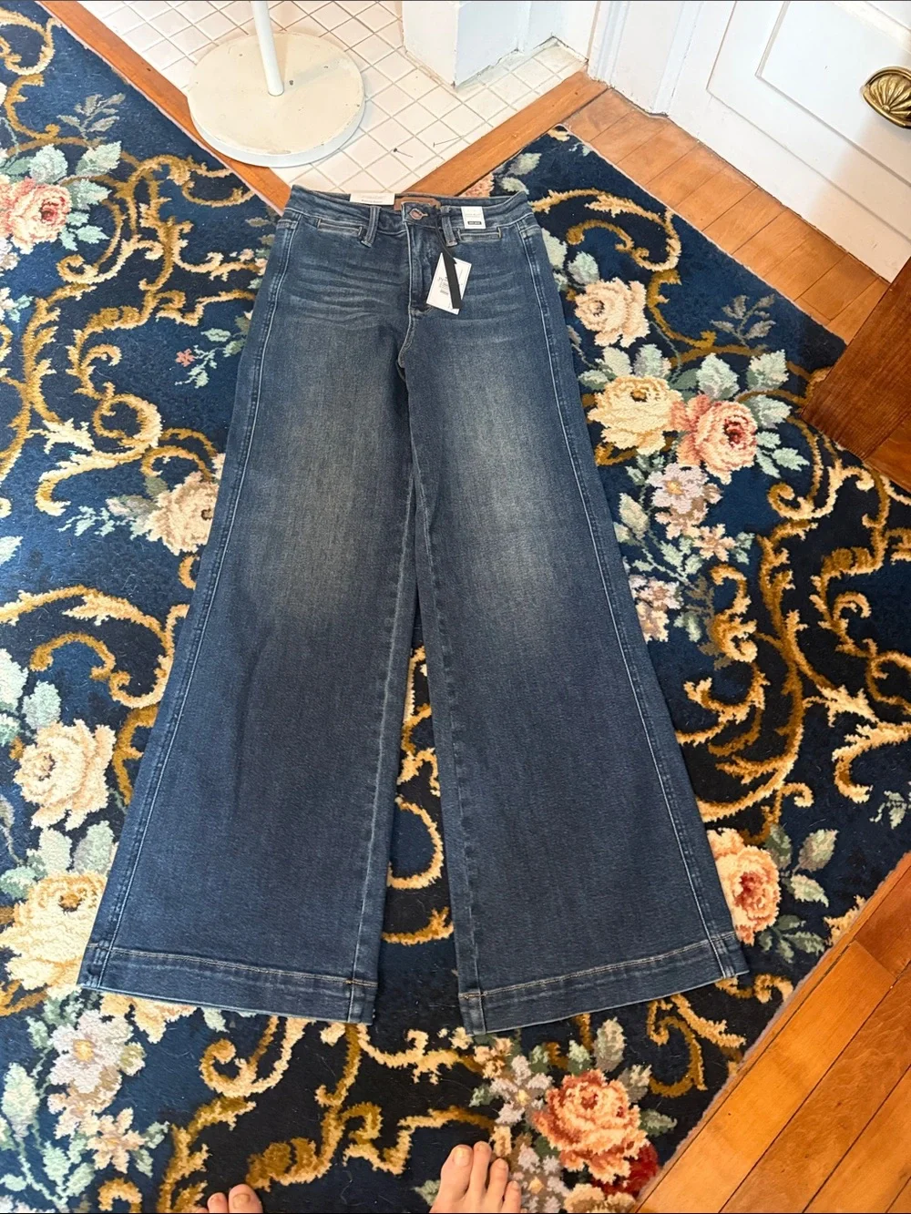 Judy Blue High Rise dark wash tummy control retro wide leg jeans- NWT. Retail 78
